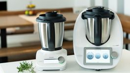 Thermomix TM6 und Friend Set mit 4-in1-Reibe
