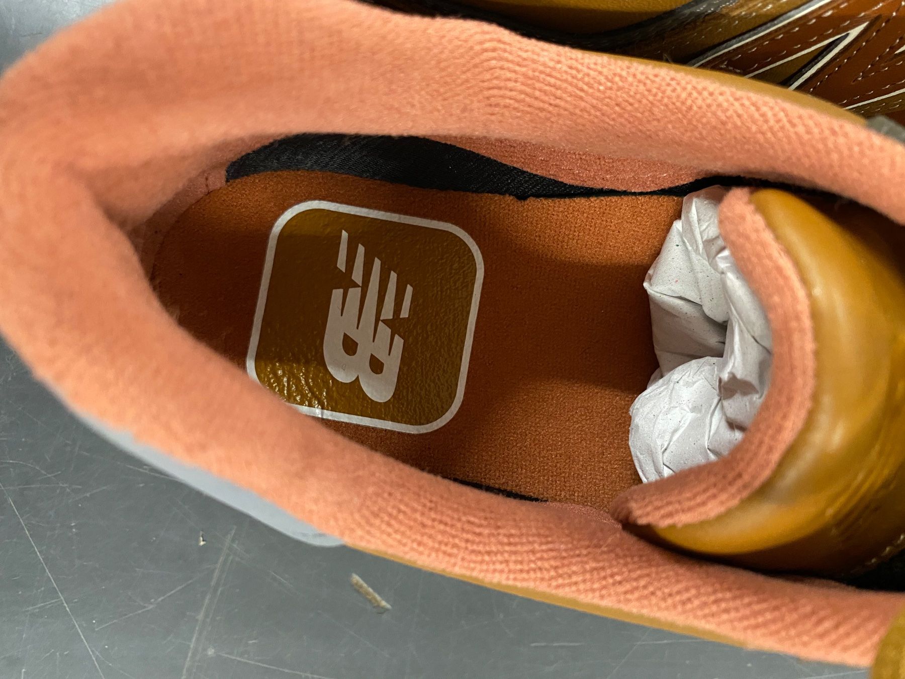 New Balance Scarpe da uomo: New Balance 574 Lederschuhe – Usato da Glattbrugg venduto da Pischte.Brockenhaus 8