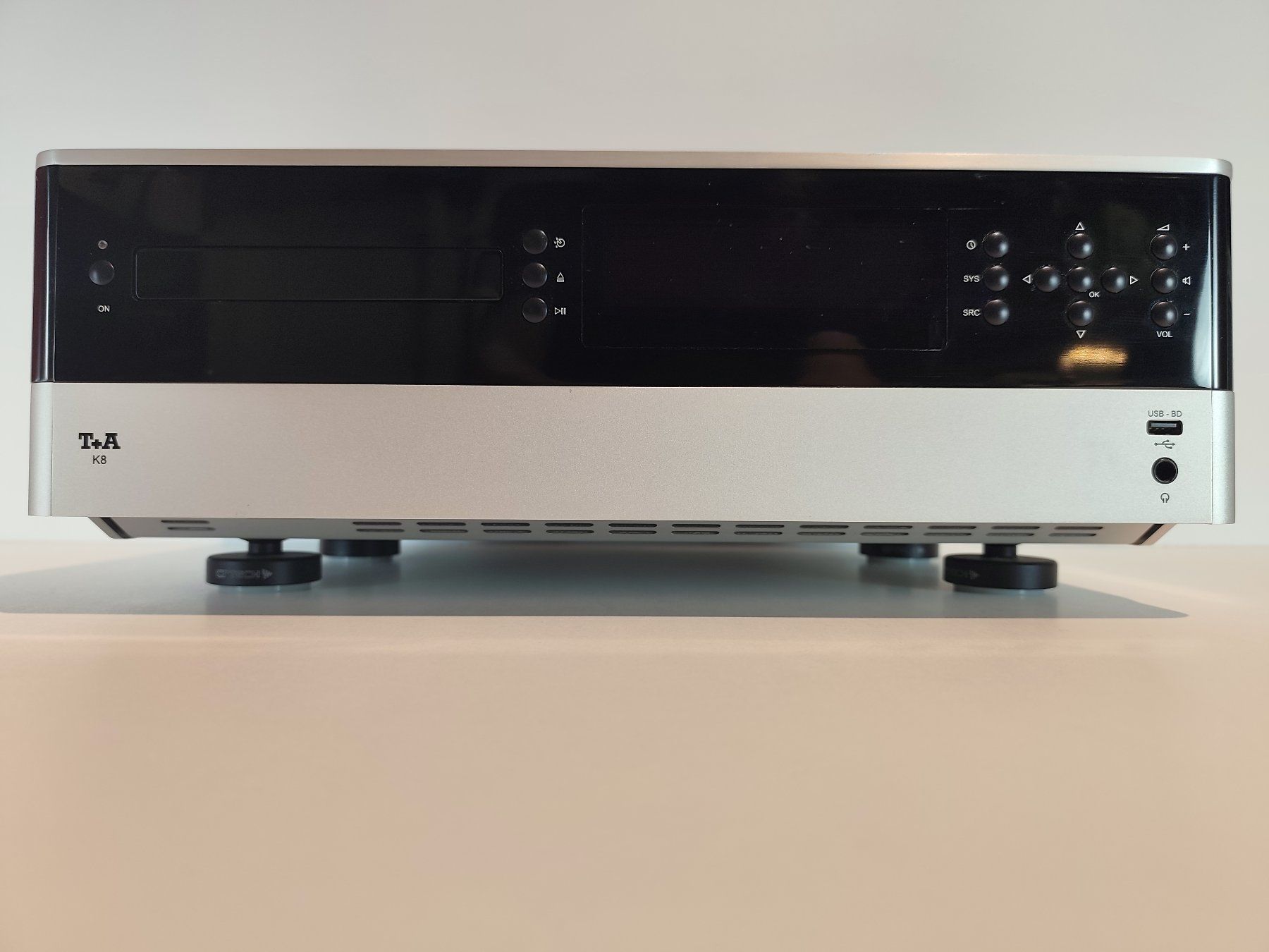 T+A Ricevitori: T+A K8 Blu Ray Receiver – Usato da Bern venduto da Buybest24 1