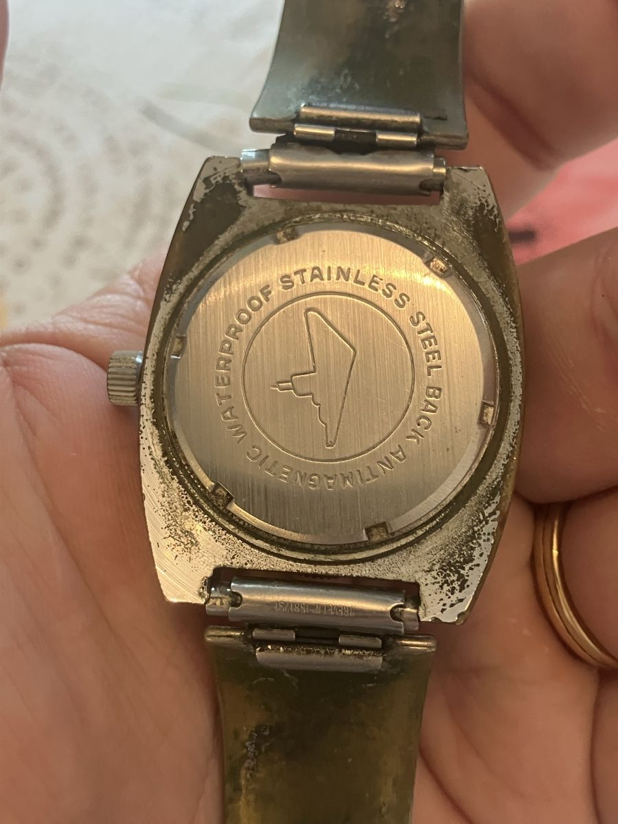 Montres: Ancienne montre  – Défectueux à Fribourg par Snoopy-Mousi 2