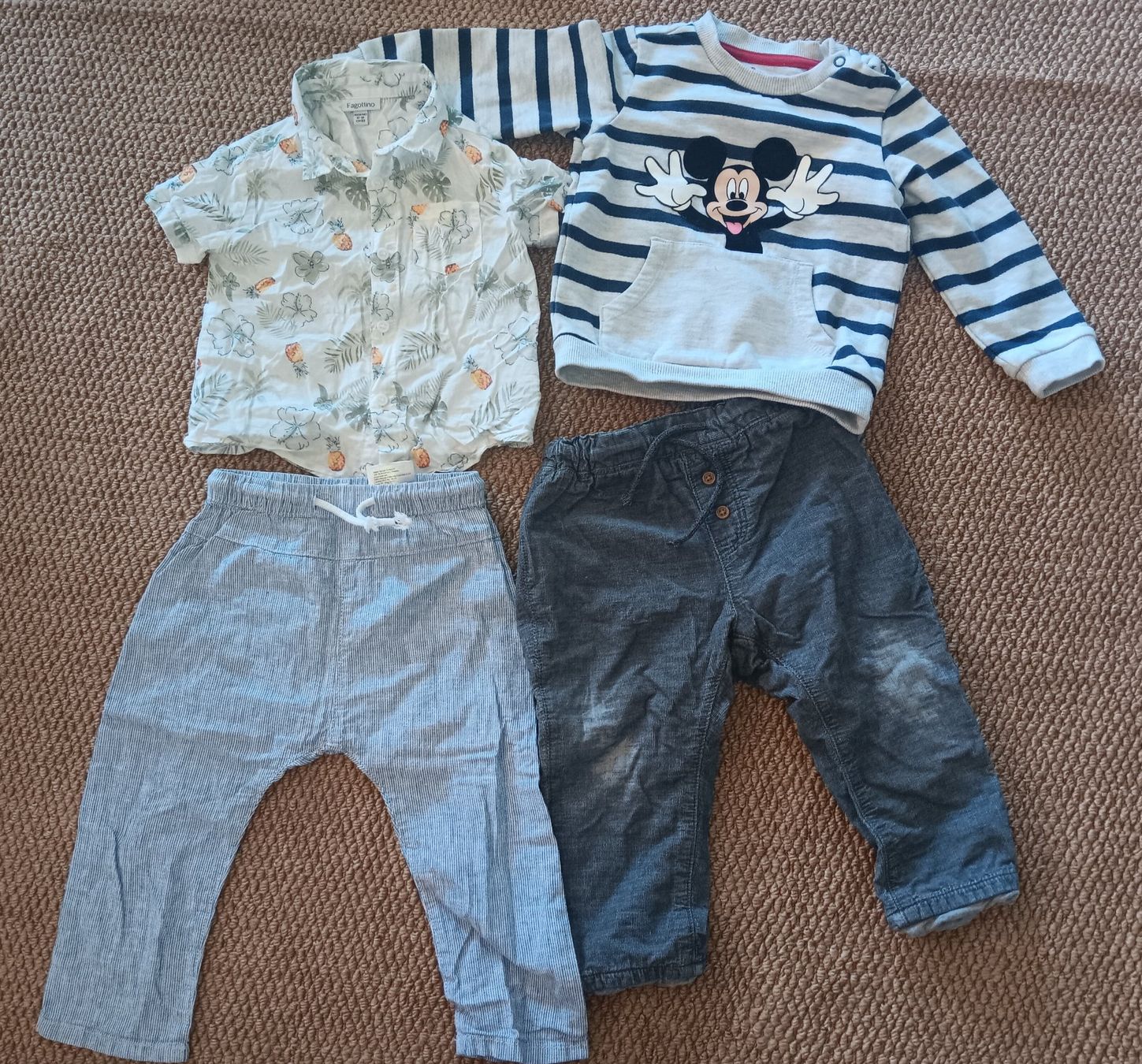 Kleiderpakete & -sets: Baby Kleider Paket ,Gr. 12 -18 Monate – Gebraucht aus Oftringen von joa_bbm2