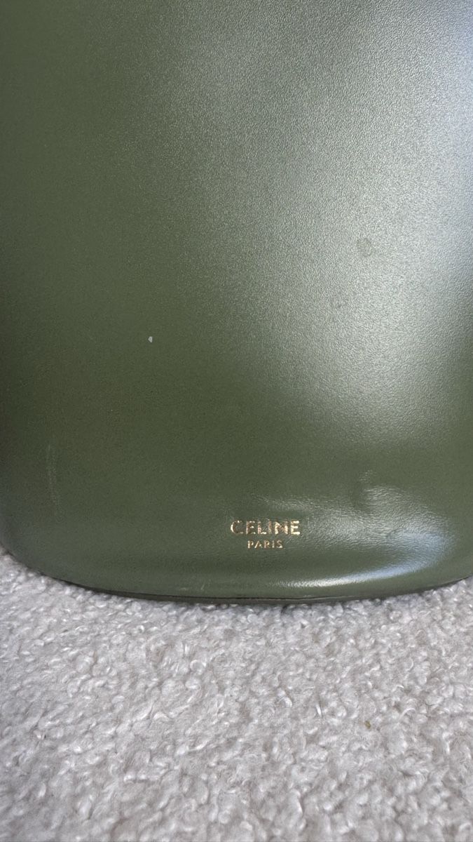 Celine Borse da donna: Céline olive bucket bag – Usato da Genève venduto da val_5jbf 1