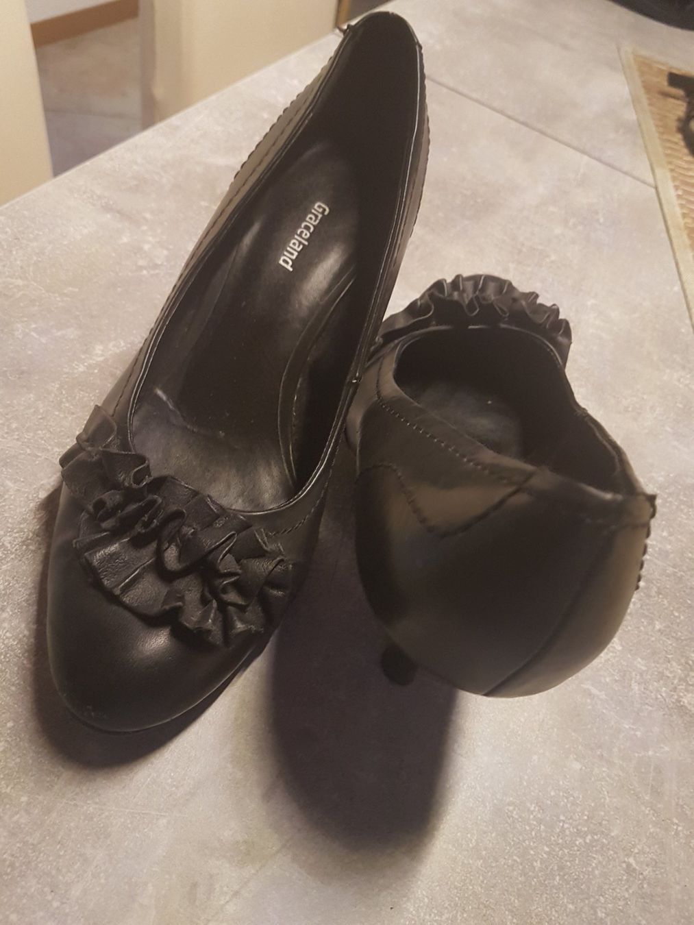 Graceland Damenschuhe: Escarpins noirs grandeur 38 marque Graceland – Gebraucht aus Villiers von san_jn5w 2