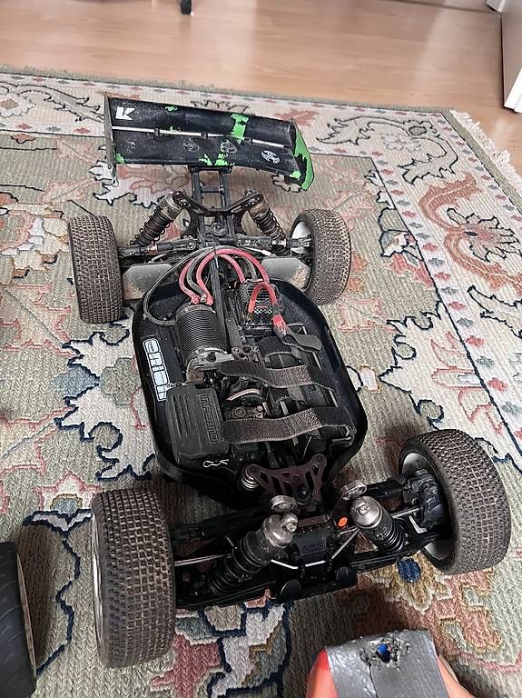 Modellismo RC: RC 1/8 Électrique – Usato da Gollion venduto da nun_tcl6 1