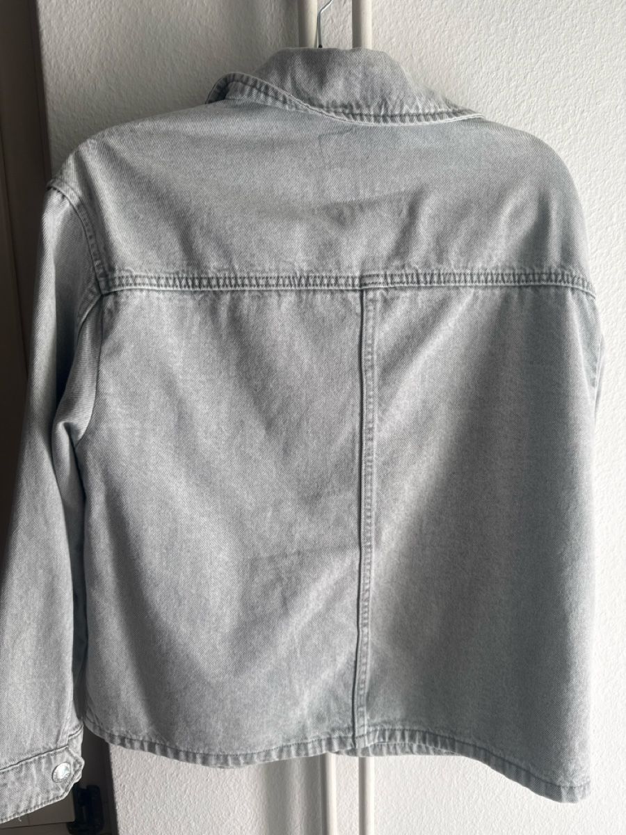 Stradivarius Giacche: Jeansjacke Stradivarius hellblau Grösse M gebraucht – Usato da Emmenbrücke venduto da Vedri90_ 1