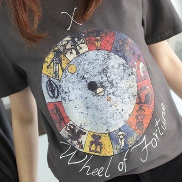 T-shirt: T-Shirt mit Print – Usato da Weiach venduto da sim_8s27