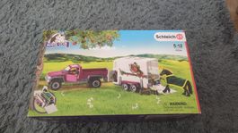 Schleich Horse Club Pick-up mit Pferdeanhänger Neu