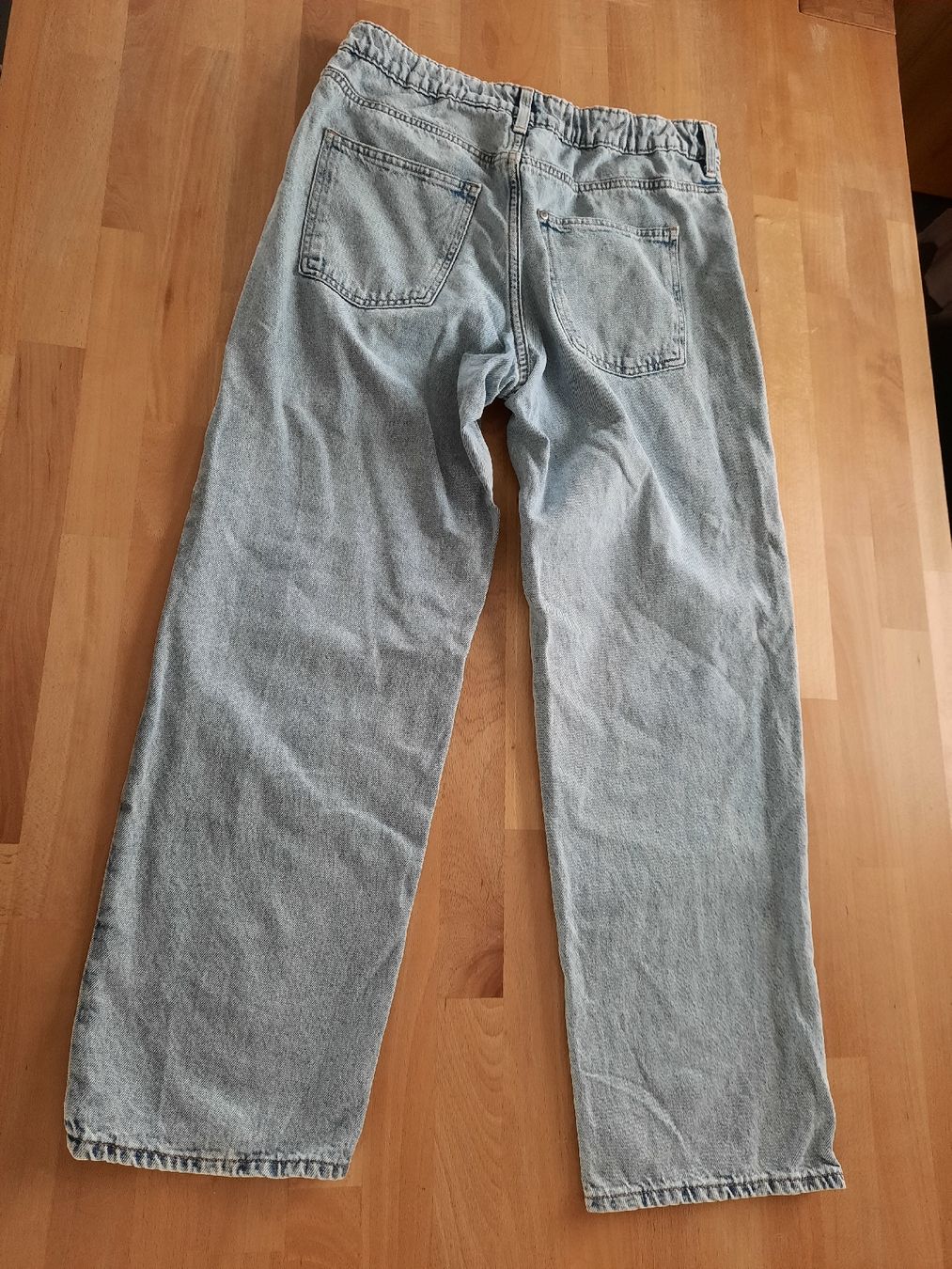 H&M Pantaloni: Loose Fit Jeans Gr.170 H&M – Usato da Jonschwil venduto da sonja8472 1