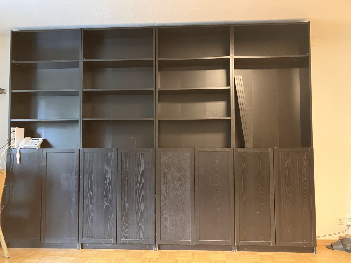 Scaffali: Ikea Billy bookshelves black with doors and extensions – Usato da Zürich venduto da shazzaphoo613 2