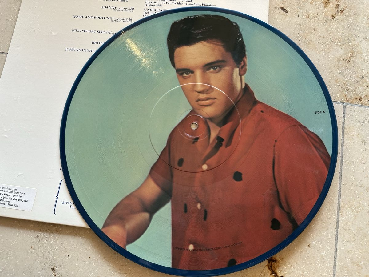 Dischi in vinile: ELVIS - A Legendary Performer - Vinyl LP - 1978 – Nuovo (secondo la descrizione) da Lommiswil venduto da hedstrom1901 3