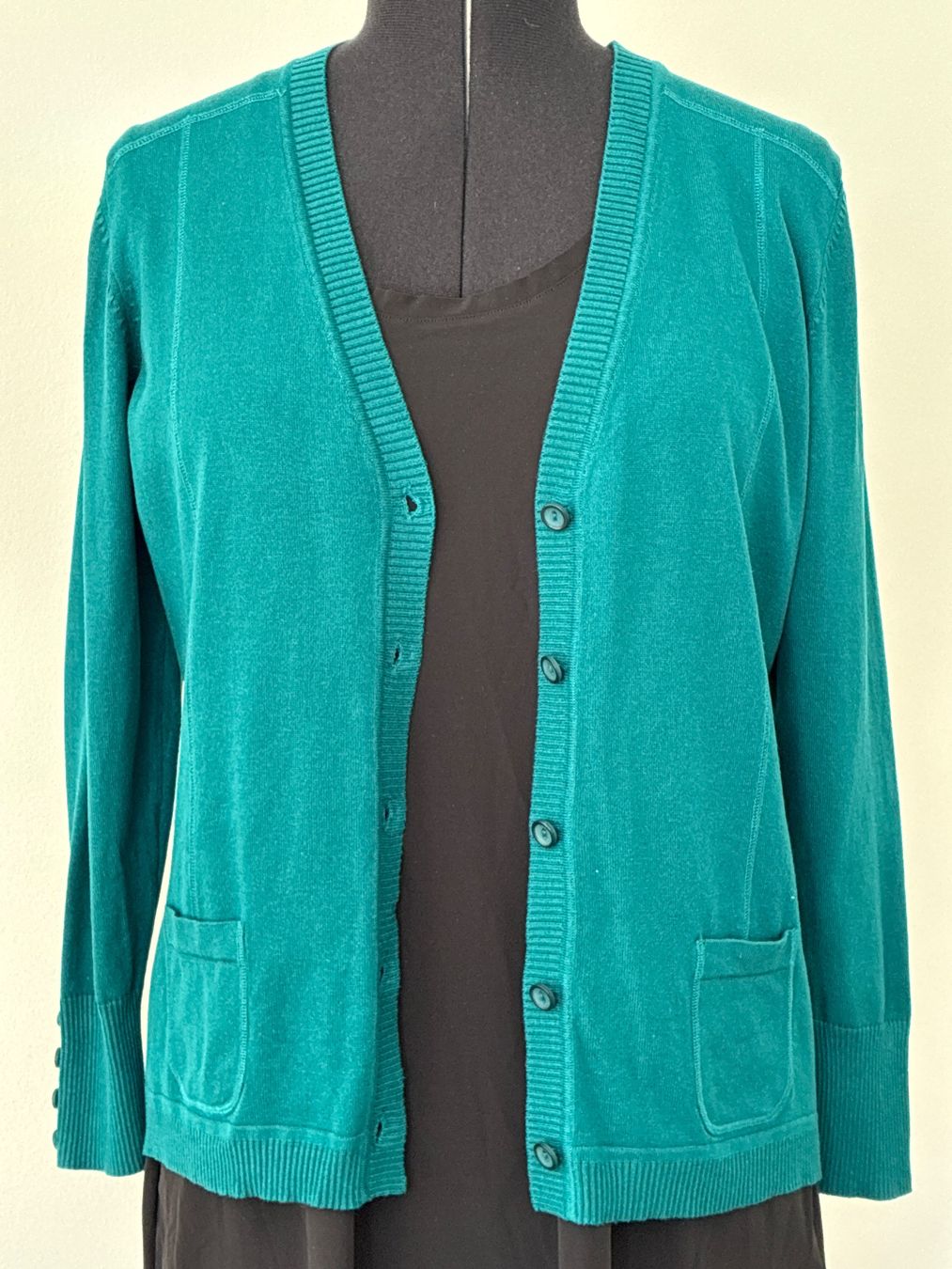 Rabe Giacche: Strickjacke von Rabe Gr 40 – Usato da Davos Platz venduto da nanigl