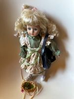 Hübsche Vintage Porzellanpuppe mit blonden Locken, Top!
