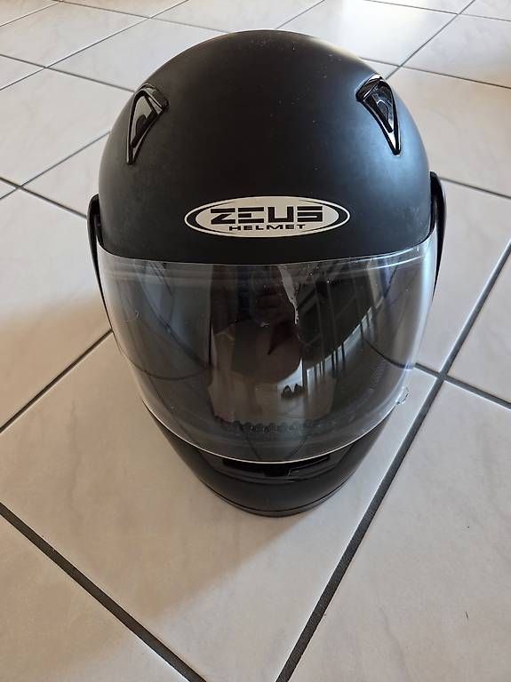 Helme & Visiere: Zeus motorhelm – Gebraucht aus Reiden von dam_sr68