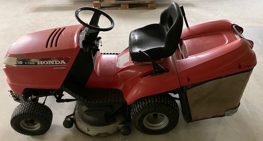 Tracteur Tondeuse Honda 2216 (D'occasion) à Miécourt pour CHF 821 — free download