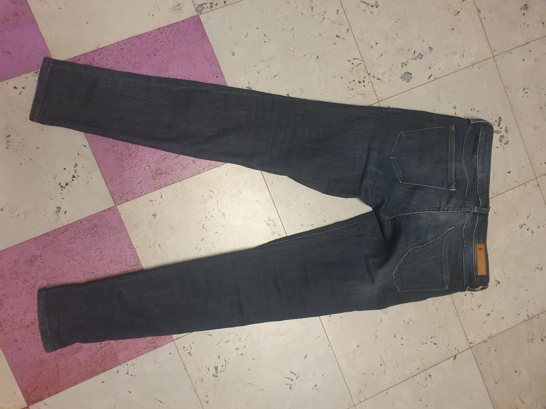 Jeans: Jeans – Usato da Moosseedorf venduto da Sonnenschein.. 5