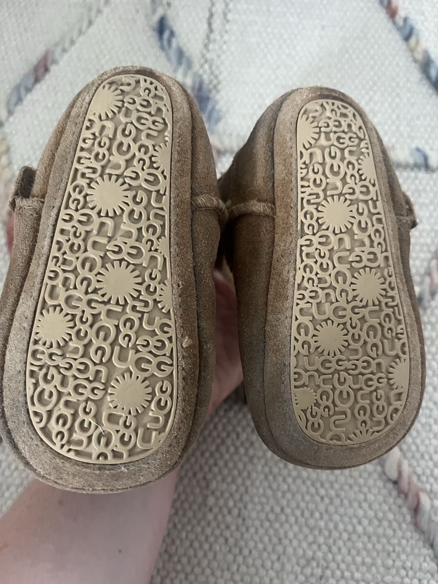 Schuhe für Jungen: Ugg Baby Mädchen – Gebraucht aus Zürich von torokbalint84 1