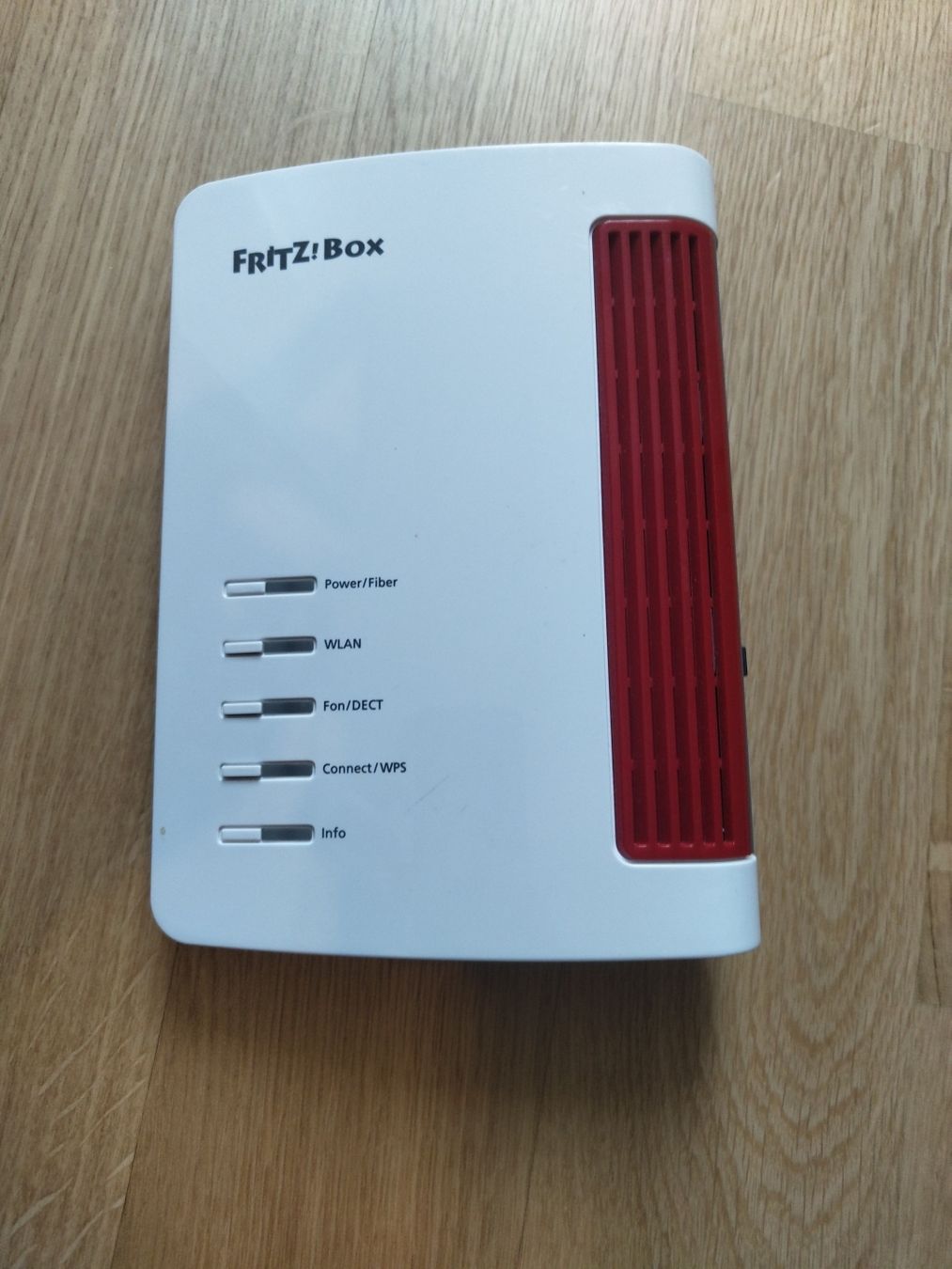 Fritz Modem & Router: FritzBox 5530 – Nuovo (secondo la descrizione) da Suhr venduto da karapuzik