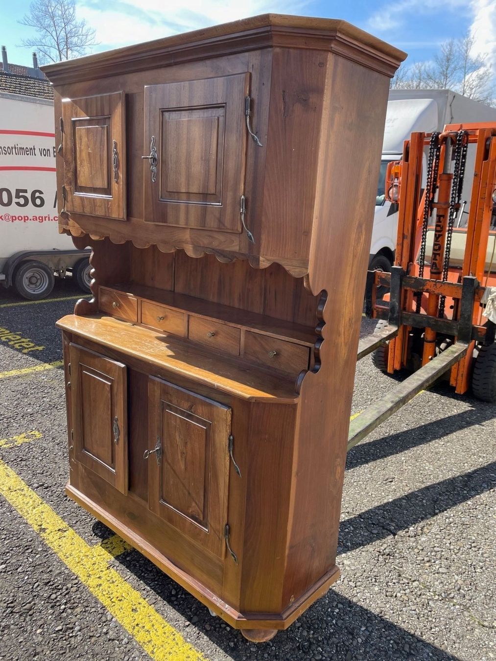 Credenze: Barockbuffet Nussbaum, nicht zerlegbar – Usato da Koblenz venduto da Kbaldinger 7