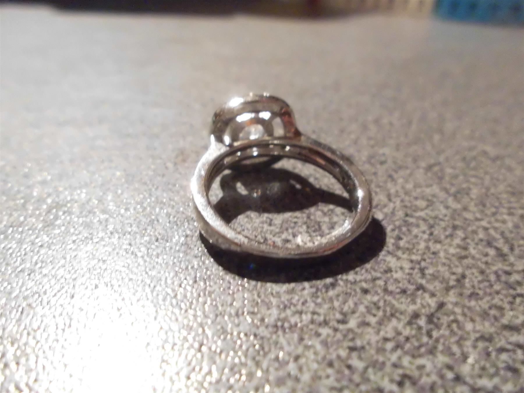 Bagues: Ring mit grossem Stein, Silber – D'occasion à Zürich par Motzkuh 1