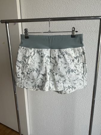 Neu! ATHLETA Sportshorts Outdoor Gr 2 (34), NP:120-.