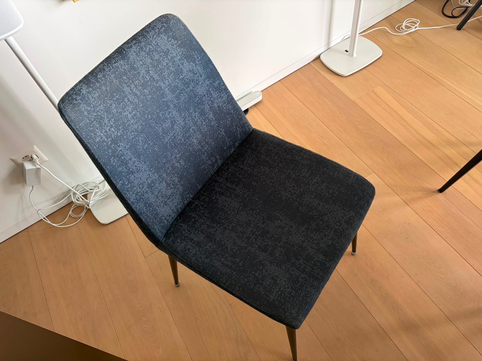Chaises: 4 blaue Esszimmerstühle – D'occasion à Uitikon Waldegg par YRH