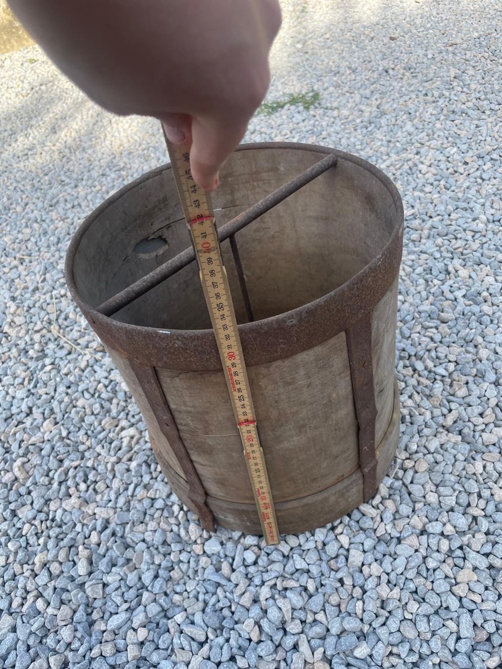 Alle Werkzeuge: Boisseau mesure grain ancienne bois – Gebraucht aus Lajoux JU von Briard0