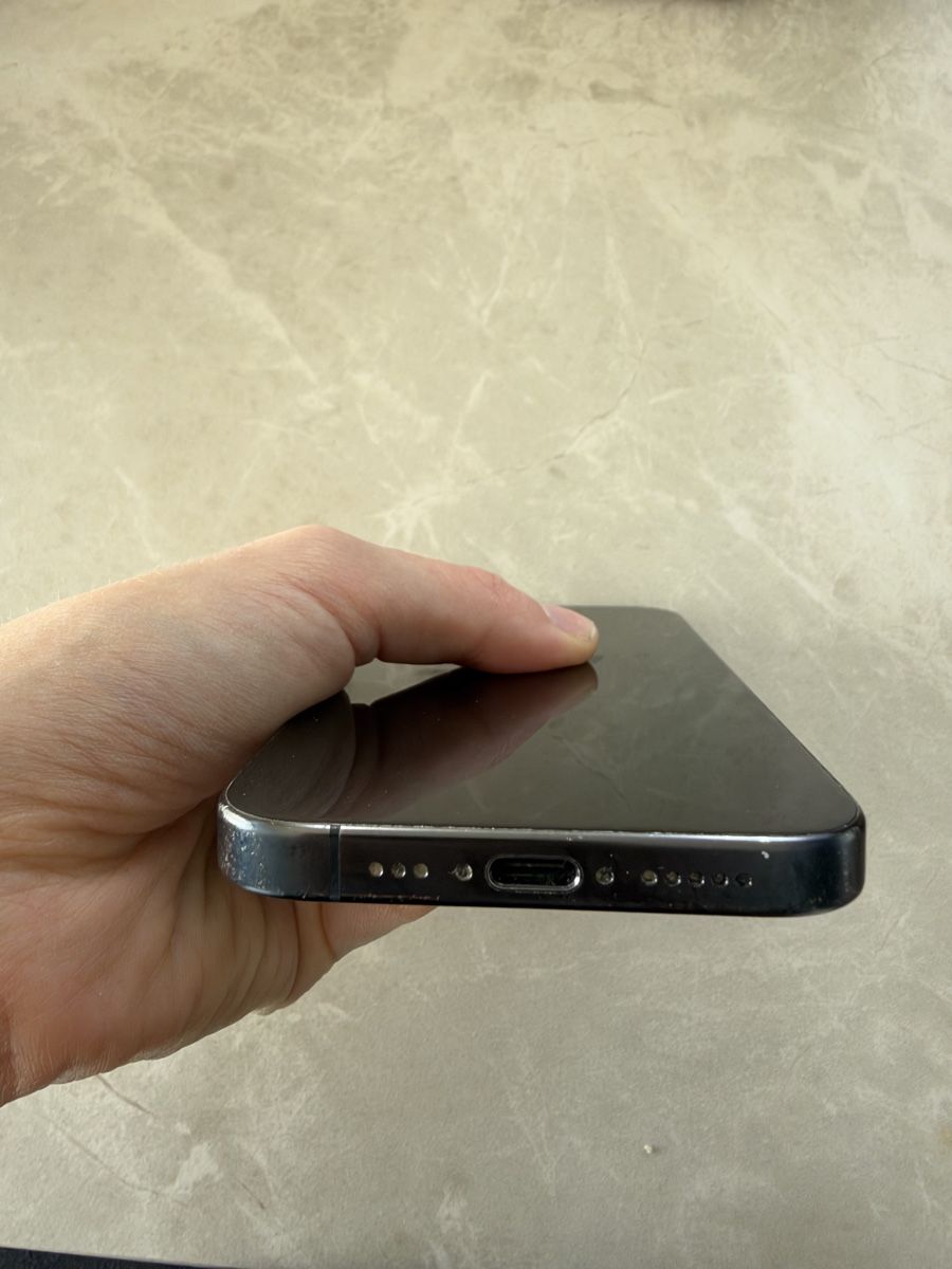Apple Telefoni cellulari / Smartphones: IPhone 15pro 128GB – Usato da Fehraltorf venduto da california97 5