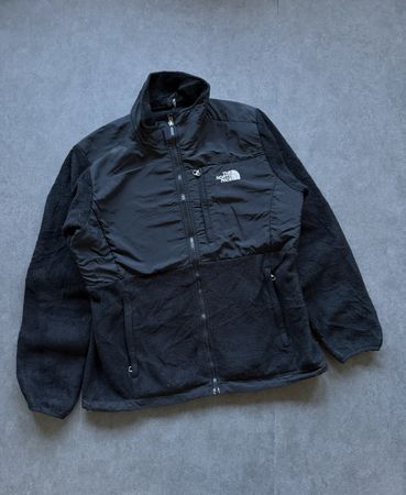 37.Veste polaire The North Face noire, taille L 