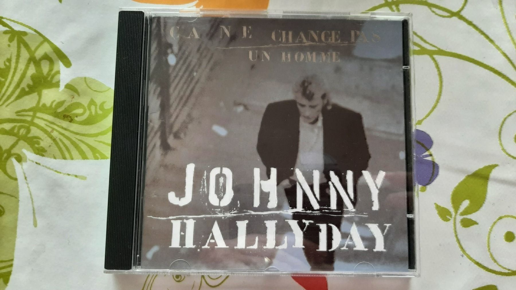 CDs: CD Johnny Hallyday - Ca ne change pas un – Gebraucht aus Pully von bro_n52j 3