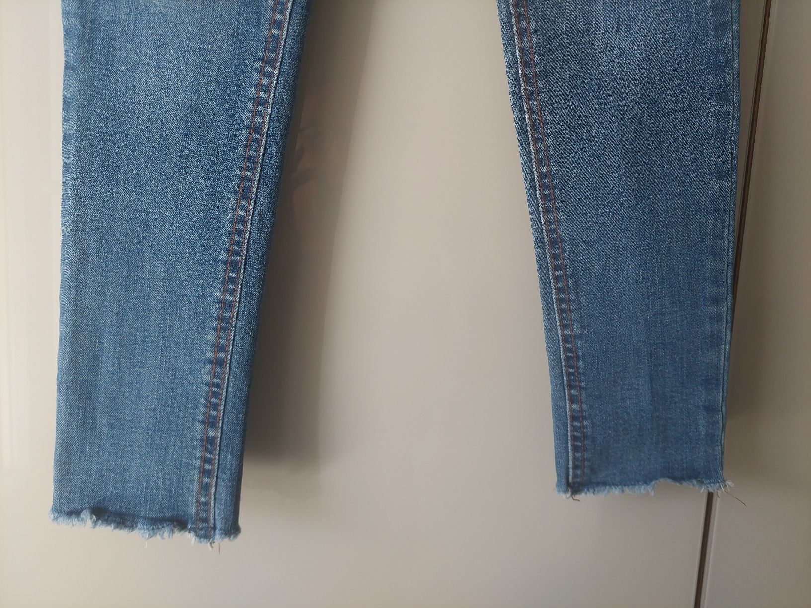 Pantaloni: Dunkelblaue Jeggings Grösse 128-134 – Usato da Flims Dorf venduto da Truemorish 3
