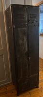 Armoire en métal / Metallgarderobe