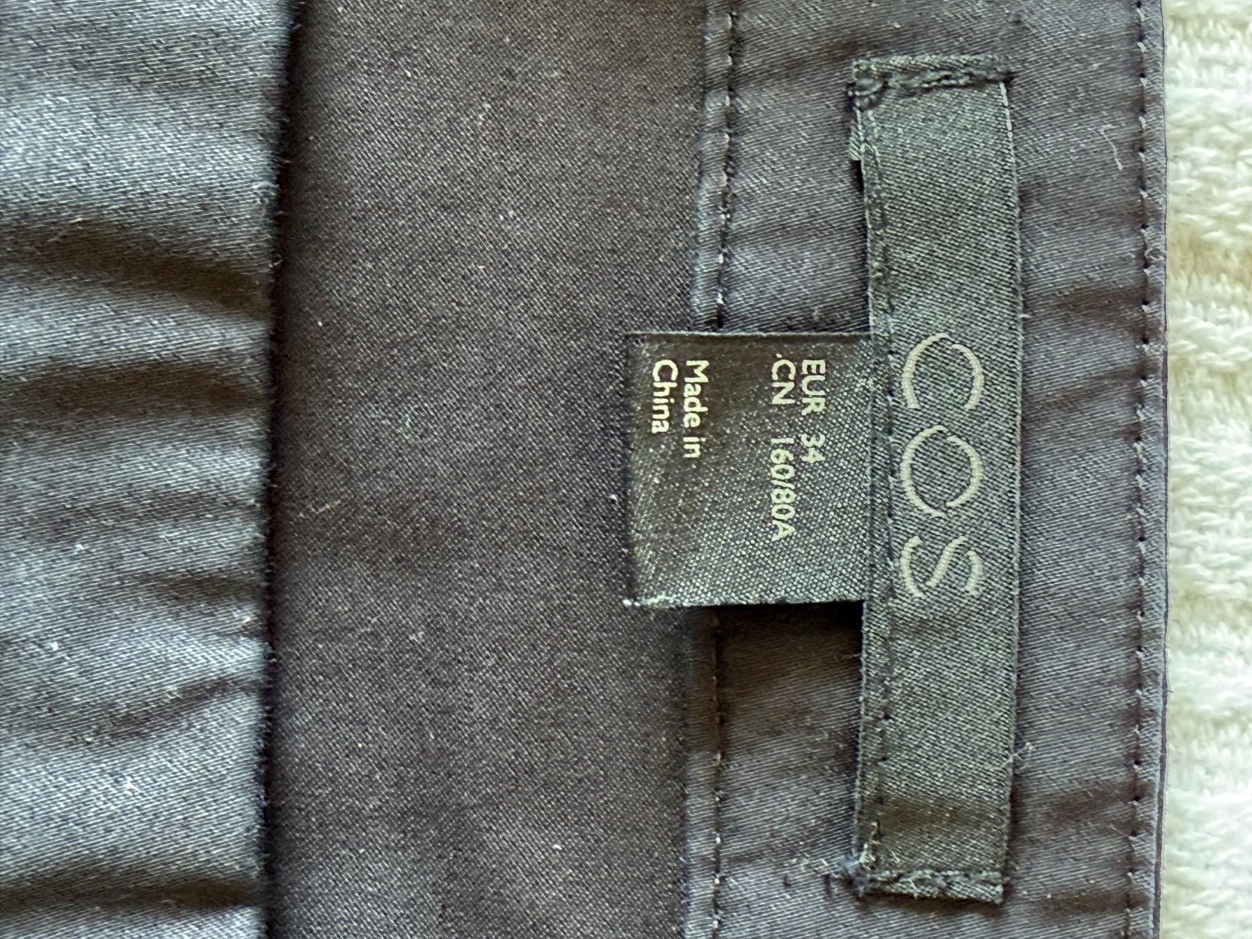 Cos Top: COS Schwarze Bluse, Grösse S, Top Zustand! – Nuovo (secondo la descrizione) da Zürich venduto da Ju777 1