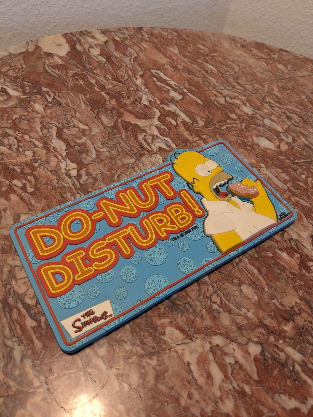 Spielzeuge: Simpsons Schild aus Gummi – Gebraucht aus Zürich von mikki.zh