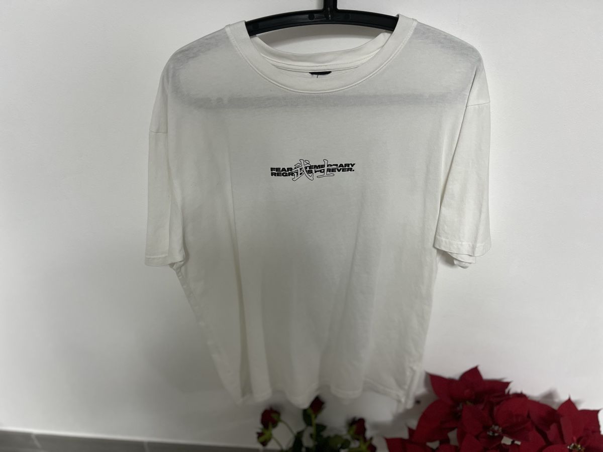 Bershka T-shirt: T-shirt bianca con stampa – Usato da Pregassona venduto da beatricee0 1