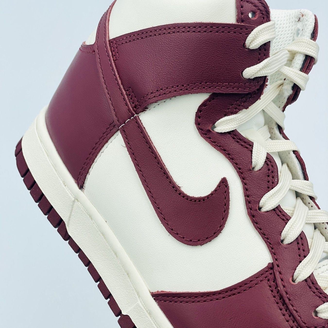 Nike Scarpe da donna: Nike Dunk High Team Red EU 38 – Nuovo e nell'imballaggio originale da Erlinsbach venduto da sasneakers 2