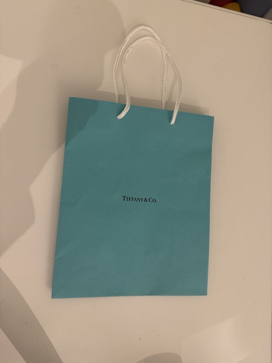 Taschen: Tiffany & Co. Papiertragetasche – Gebraucht aus Bonstetten von MJ45