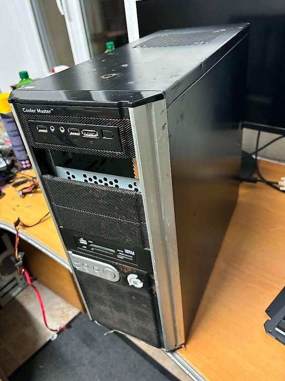 Custodie: Coolermaster Gehäuse – Difettoso da Niederuzwil venduto da LA-Electronics 1