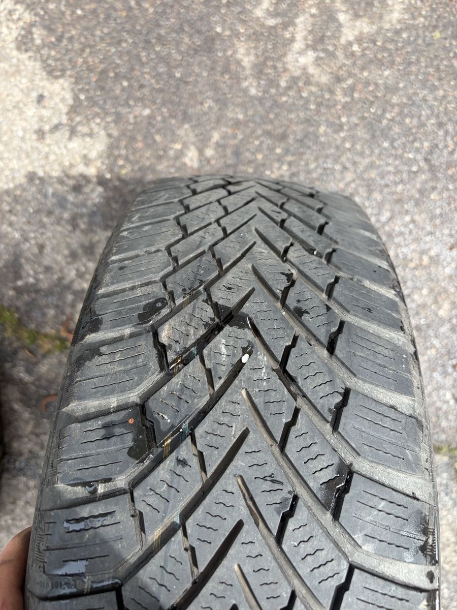 Pneumatici & Ruote complete: 185/55r15 Winterreifen – Usato da Wettingen venduto da Nici1932 4