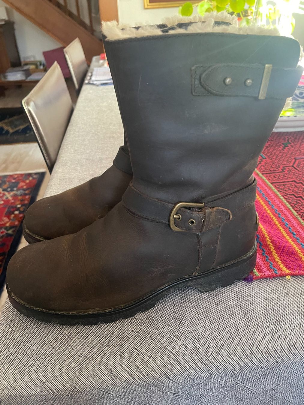 Ugg Scarpe da donna: UGG Leather Winter Boots – Size 37 – Usato da Aire-la-Ville venduto da sa__8skk 2