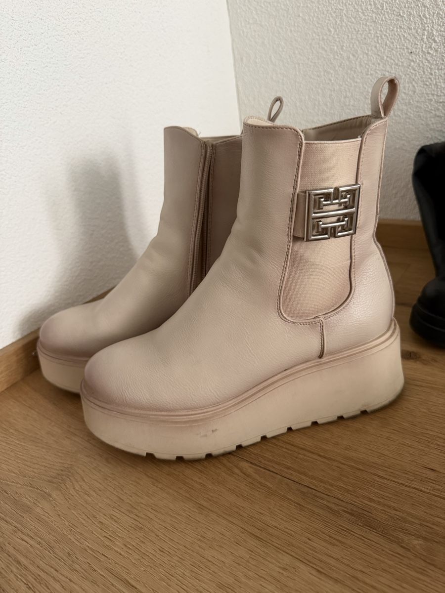 Scarpe da donna: Damen Schuhpaket Gr 40 – Usato da Müllheim Dorf venduto da ran_2dyr 3