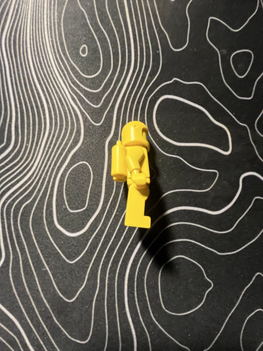 Lego Statuette: Yellow Lego space man – Usato da Rapperswil SG venduto da Jeduta