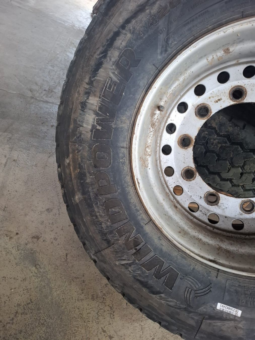 Autocarri: Anhänger Räder – Usato da Obfelden venduto da 62306330 1
