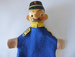 Nostalgie Handspielpuppe, Polizist, Holz, Stoff, 31,5cm