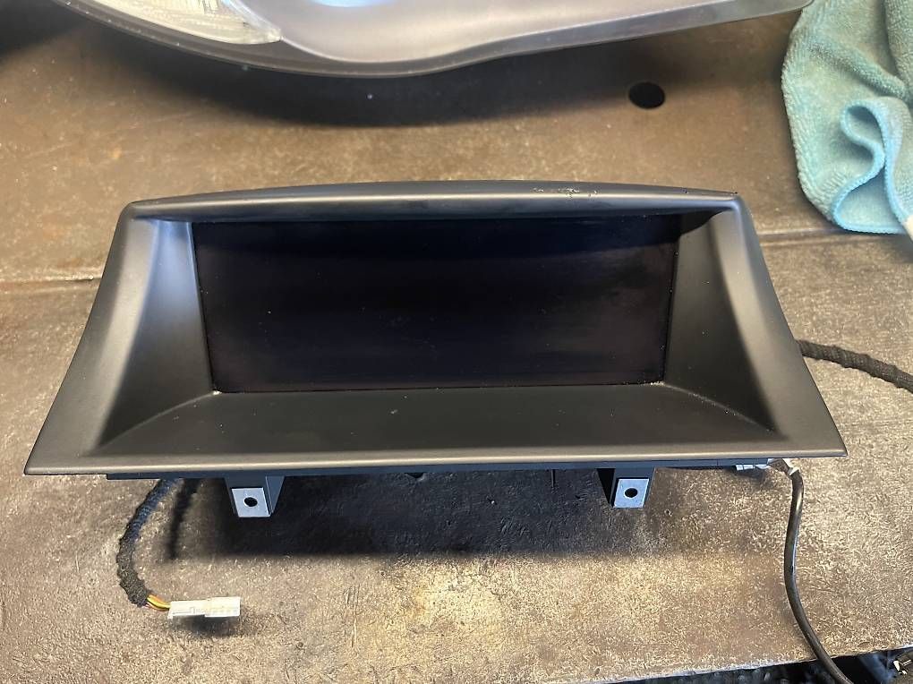 Alle Autoersatzteile: BMW 11-13 E82 E87 E88 8.8"  DISPLAY – Gebraucht aus Udligenswil von Sch2s