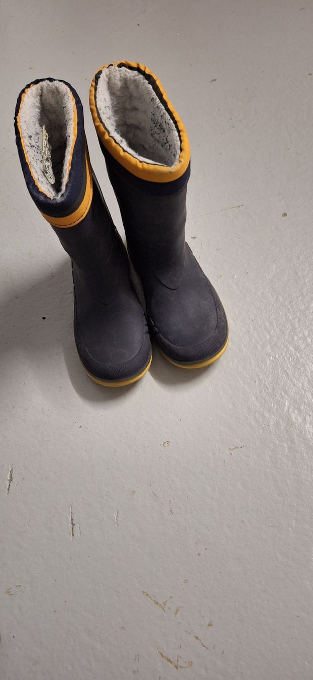 Scarpe per ragazzi: Stiefel grösse 31 – Usato da Othmarsingen venduto da Dijana1985