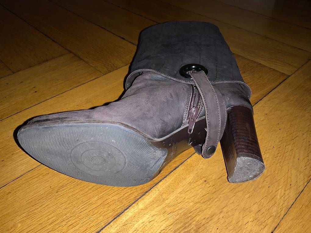 Scarpe da donna: Stiefel von Pasito braun Gr. 38 variable Höhe – Usato da Basel venduto da AlSe97 1