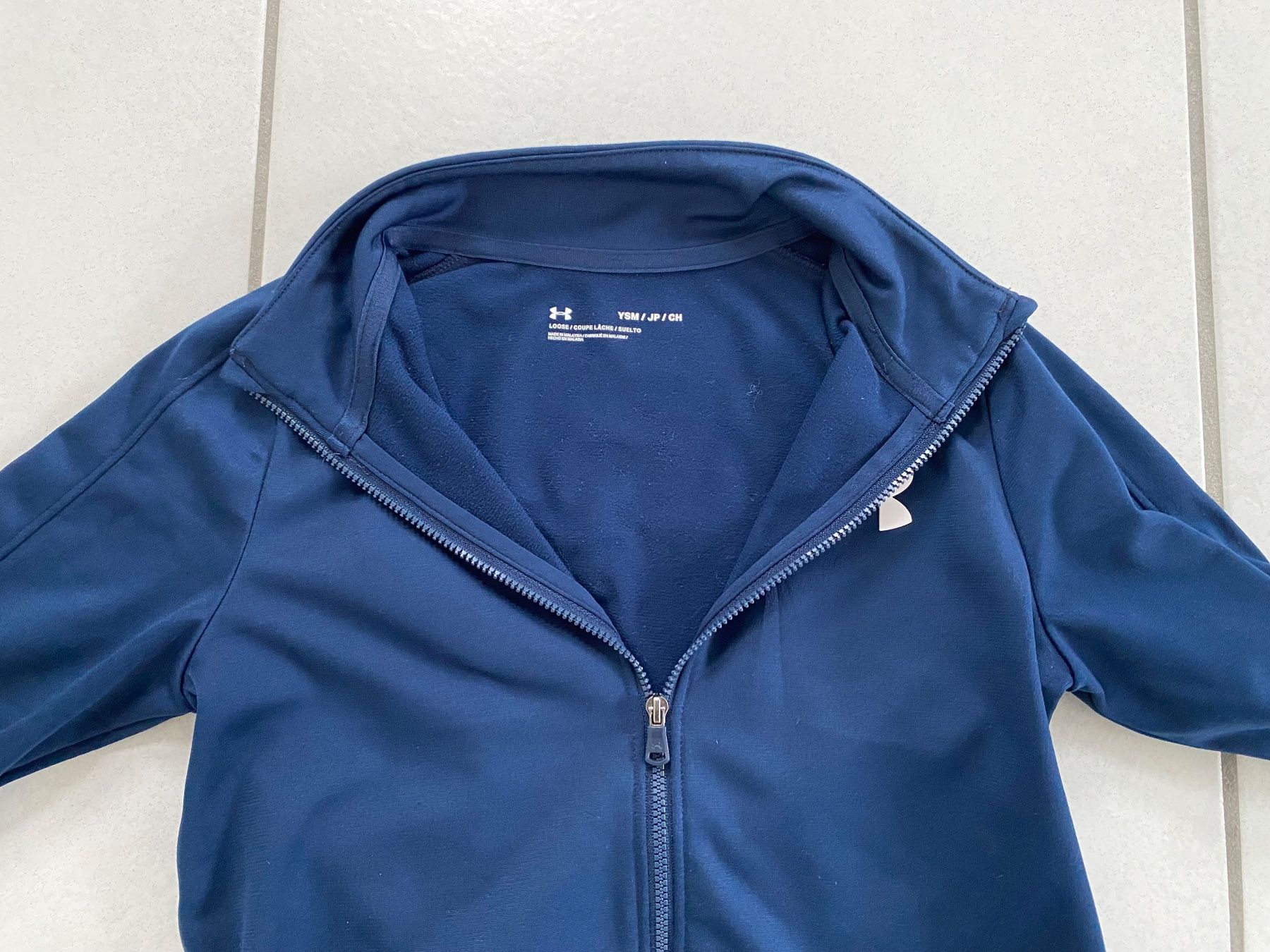 Completi: Under Armour Set Trainingsanzug navy Gr. 127-137 – Usato da Hermetschwil-Staffeln venduto da Fipo79 3