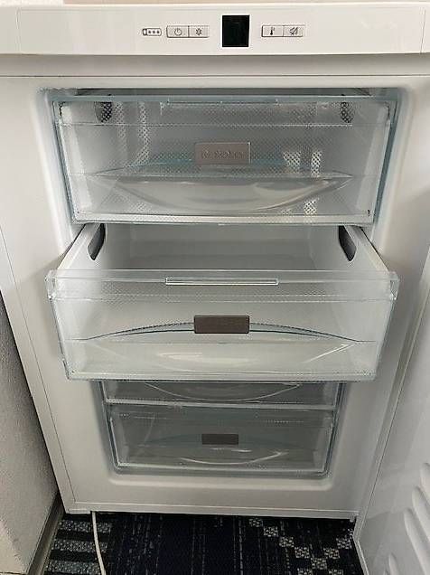 Miele Congelatori: Standtiefkühler – Nuovo (secondo la descrizione) da Maisprach venduto da Amira200 1