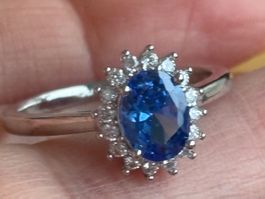 Luxus Elegante Gr.18/8 Ring Weiss/Blau Zirkonia Farbe Silber