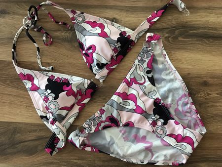 Bikini obscure